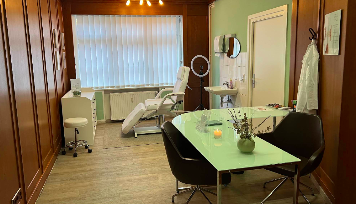 Medessence - Specialist Clinic — Hamburg 3
